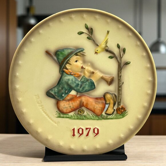 M.J. Hummel 1979 Annual Plate "Singing Lesson" 9th Plate By Goebel Germany - Picture 1 of 9
